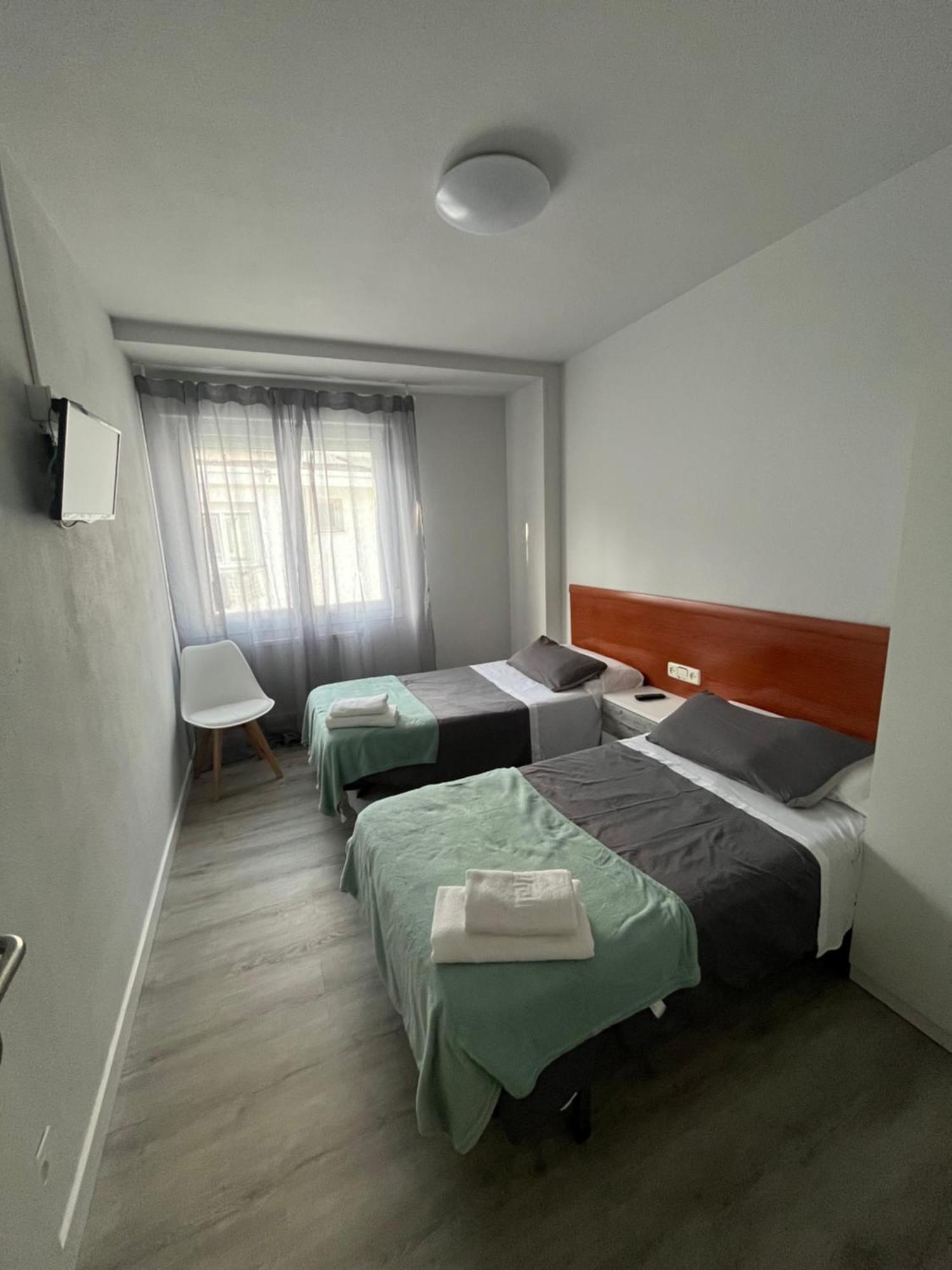 Pension Luzia - Optional Auto Check-In Pamplona Exterior photo